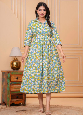 BQWOMEN Women Floral Print Flared Kurta(Multicolor)