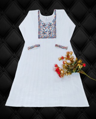 DreamWorldStore Women Embroidered A-line Kurta(White)