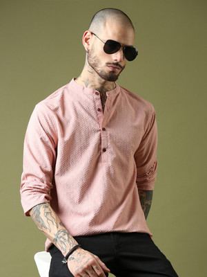 Voroxy Men Solid Straight Kurta(Pink)