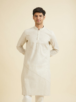 MANYAVAR Men Solid Straight Kurta(Beige)