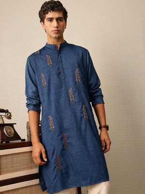 House of Pataudi Men Floral Print Straight Kurta(Blue)