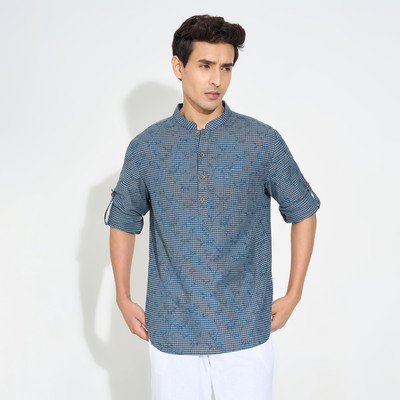 Indus Route by Pantaloons Men Solid Straight Kurta(Blue)