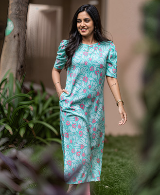 JETHVA BROTHERS Women Floral Print Straight Kurta(Blue)