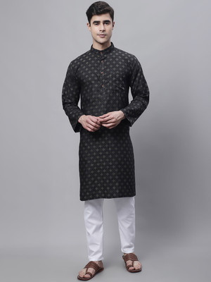 Enchanted Drapes Men Printed Straight Kurta(Purple)