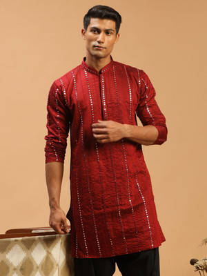 VASTRAMAY Men Embellished Straight Kurta(Maroon)