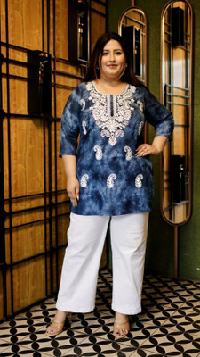 Lee Moda Women Embroidered Straight Kurta(Blue)
