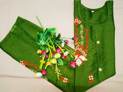 HK CREATION Women Embroidered Straight Kurta(Dark Green)