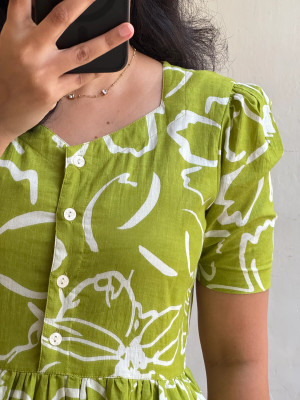 NERKESR Women Floral Print Flared Kurta(Green)