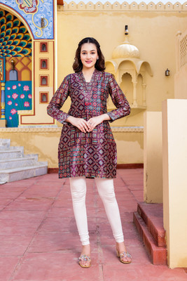 RAISHREE Women Printed Straight Kurta(Maroon)