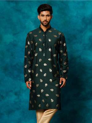 VASTRAMAY Men Woven Design A-line Kurta(Green)