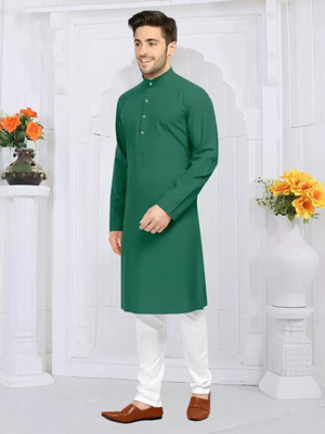 SilverBuck Men Solid Asymmetric Kurta(Green)