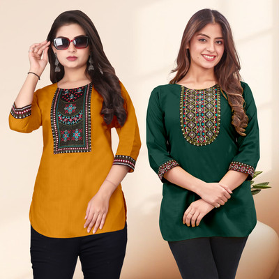 HELLY512 Women Embroidered A-line Kurta(Multicolor)