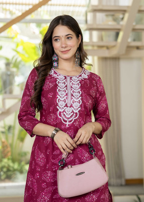 KJFAB Women Printed Straight Kurta(Maroon)