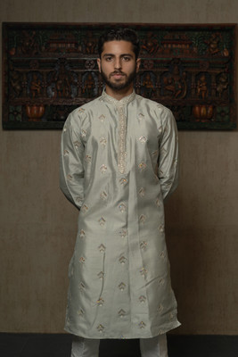 SUUTRAA BY SG Men Kurta Pant Set