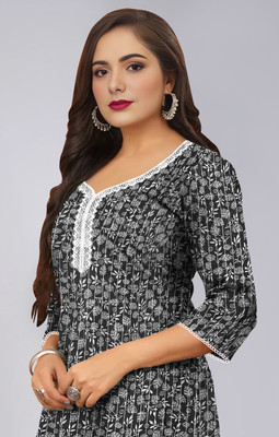 Sukkas Women Printed Straight Kurta(Black, White)
