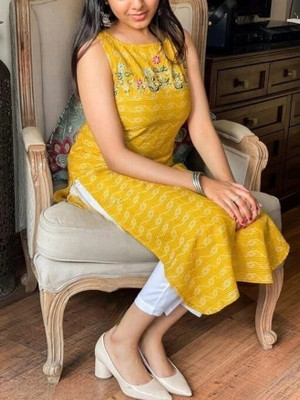 SAJANHUB Women Embroidered Straight Kurta(Yellow)