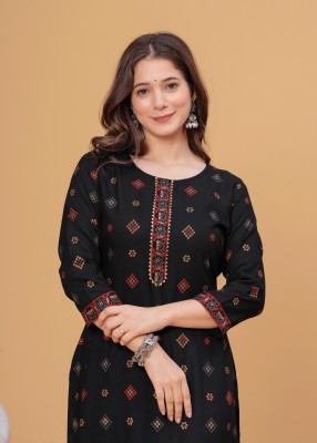 Dressar Women Floral Print Straight Kurta(Black)