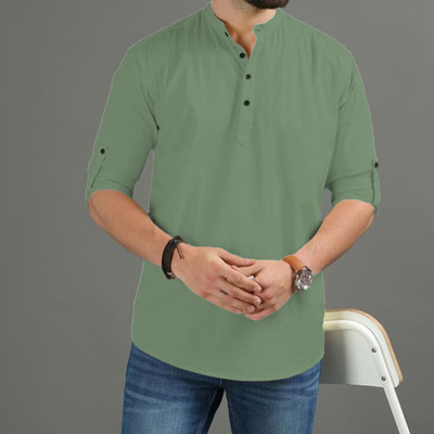 Univibe Men Solid Straight Kurta(Gold)