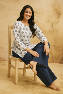 AK Khushi Fashion Women Printed Straight Kurta(White)