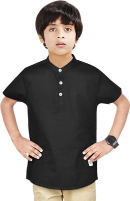 MADE IN THE SHADE Boys Solid Straight Kurta(Black)