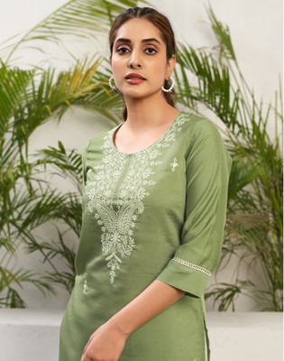 Skylee Women Chikan Embroidery, Embellished, Dyed/Ombre, Self Design Straight Kurta(Green)