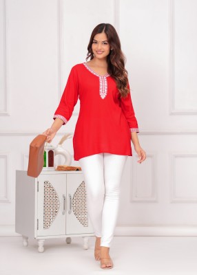 NEW4U Women Embroidered Straight Kurta(Red)