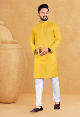 Dollico Men Solid Straight Kurta(Yellow)