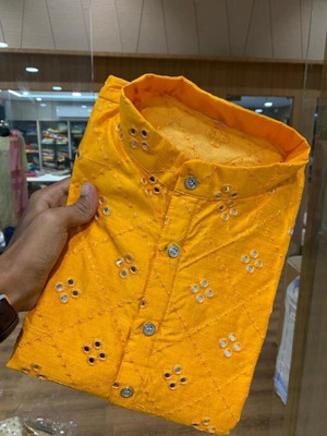 Vinaari Fab Men Embroidered Straight Kurta(Yellow)