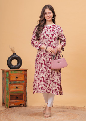 PURSHOTTAM WALA Women Floral Print Straight Kurta(Maroon, Gold)