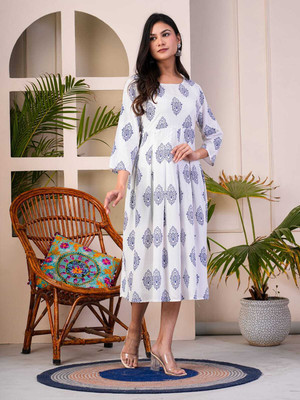 ST BROTHERS Women Printed Anarkali Kurta(White)
