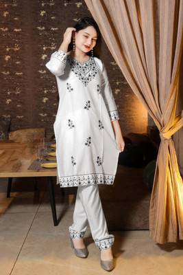 KHUSHI FARAZ Women Embroidered A-line Kurta(White)