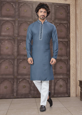 Svatantra Men Printed Straight Kurta(Blue)