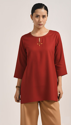 MEERABELLA Women Solid Straight Kurta(Maroon)