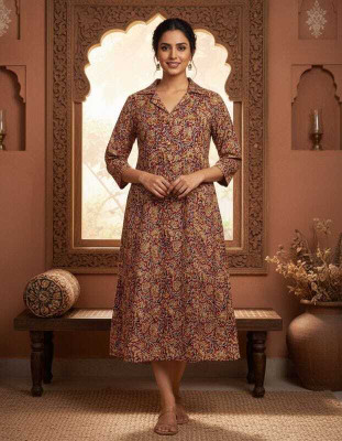 BEE STUDIO COLLECTIONS Women Printed, Kalamkari Straight Kurta(Red)