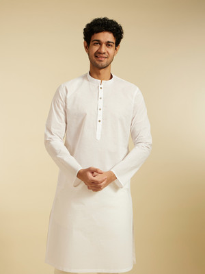 DIWAS by Manyavar Men Solid Straight Kurta(White)