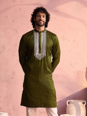 VASTRAMAY Men Embroidered Straight Kurta(Green)