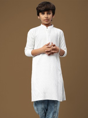 Sanwara Boys Chikan Embroidery Straight Kurta(White)