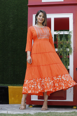 BST TEXTILES Flared/A-line Gown(Orange, White)