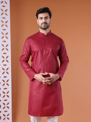 Aurik Men Solid Straight Kurta(Maroon)