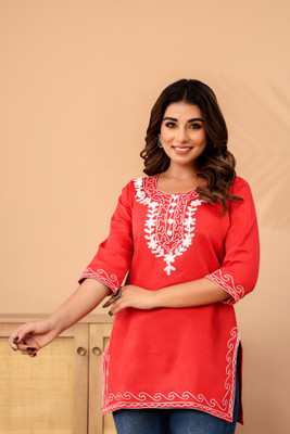 Plenilune Women Embroidered Straight Kurta(Red)
