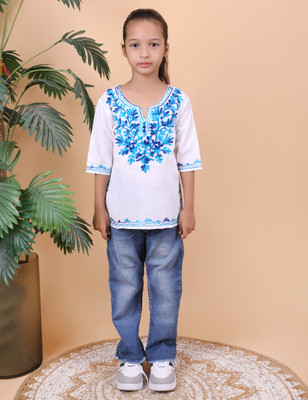 iKRABIB Girls Embroidered Straight Kurta(Pink)