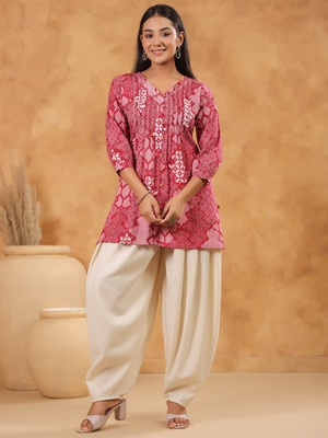 Span Women Printed Straight Kurta(Pink)