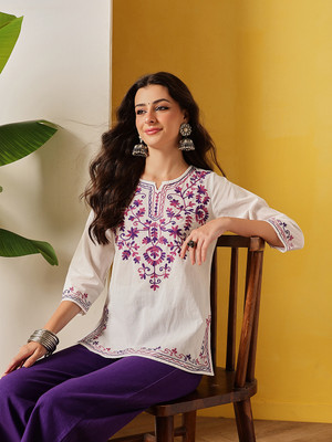Fembliss Women Embroidered Straight Kurta(Purple, White)