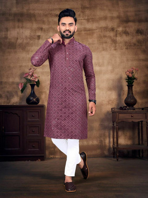 Shantam Creation Men Embellished Straight Kurta(Maroon)