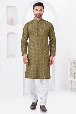 Svatantra Men Printed A-line Kurta(Green)