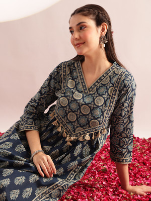 VBUYZ Women Printed Flared Kurta(Blue)