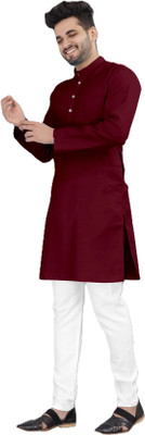 ART CURTAIN Men Solid Straight Kurta(Maroon)