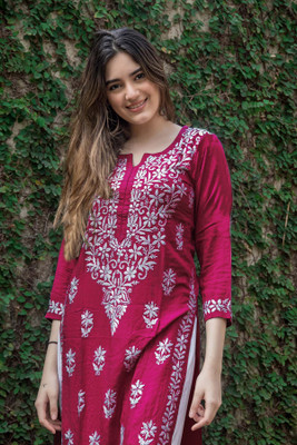 Gosriki Women Embroidered Straight Kurta(Pink)