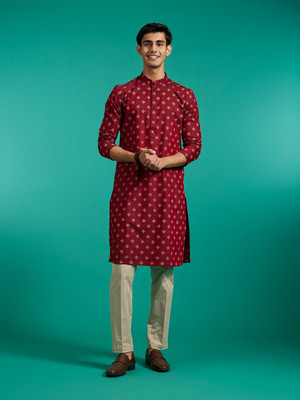 DIWAS by Manyavar Men Printed Straight Kurta(Maroon)
