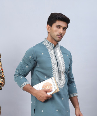 Jompers Men Embroidered Straight Kurta(Dark Green)